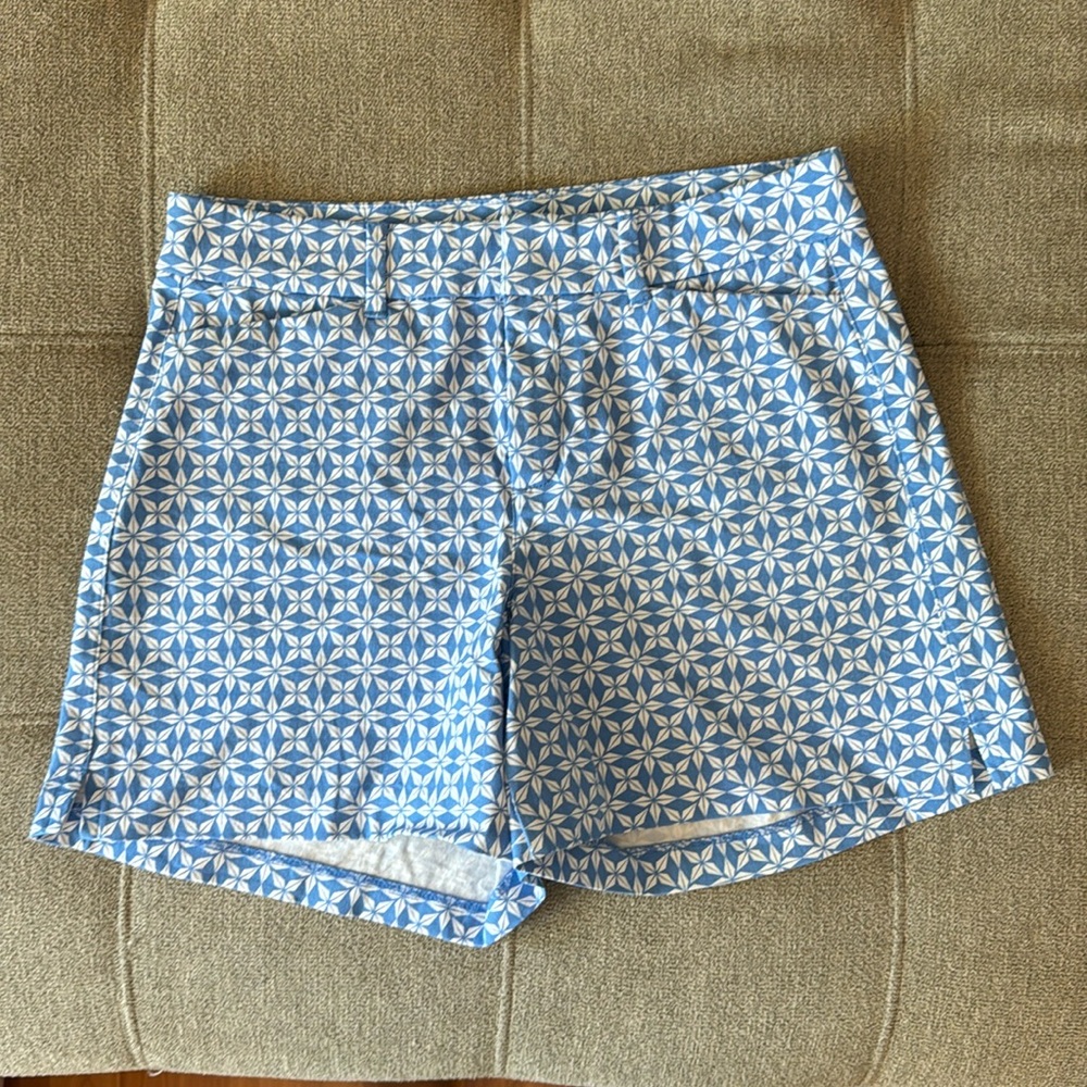 NWOT Size 4 blue and white high rise shorts by Old Navy